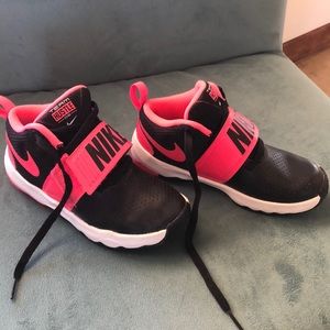 Girls Nike sz 1